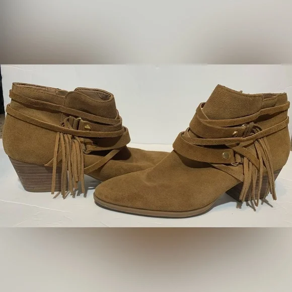 Franco Sarto size 8 brown Suede booties with Buckeyes and tassels zipper side - Picture 5 of 9
